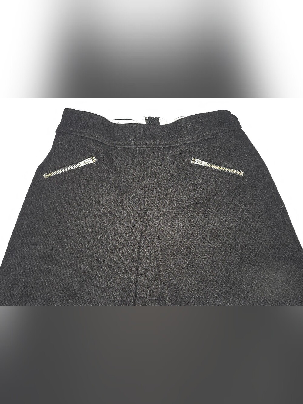 Bonpoint Black Textured A-Line Skirt with Zip Details - Picture 3 of 9